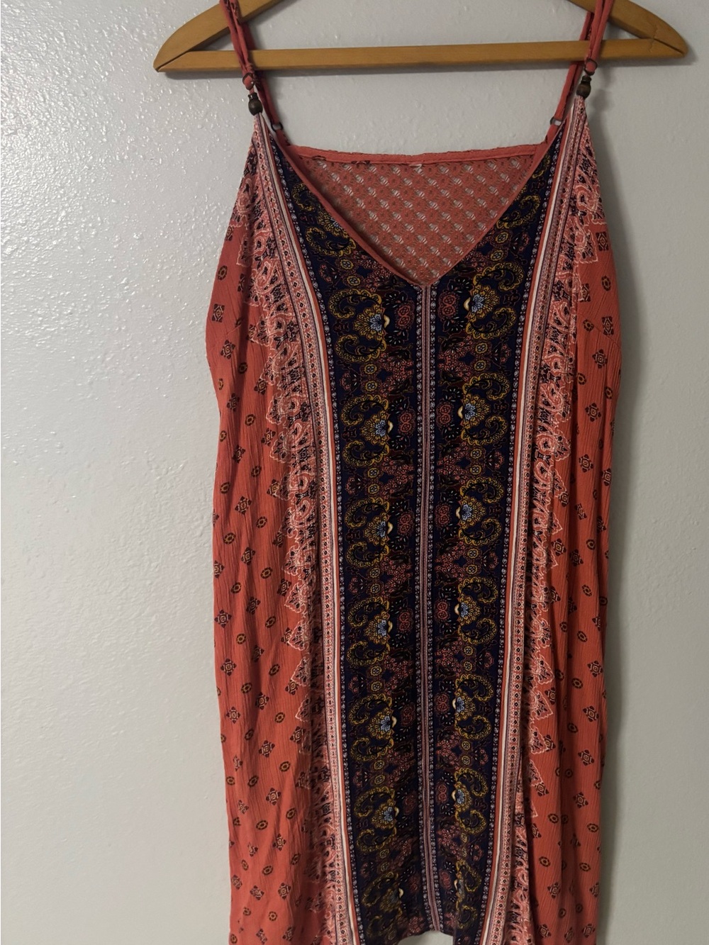 Sleeveless Coral Patterned V-Neck Maxi Dress